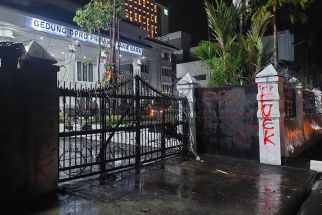 Demo Tolak KUHP di Bandung Ricuh, 7 Polisi dan 3 Mahasiswa Terluka - JPNN.com Jabar