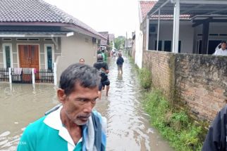 Warga Lebak Seharian Terendam Banjir - JPNN.com Banten