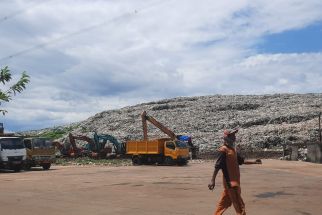 Tinjau Penanganan Sampah di Kota Depok, Komisi C Datangi TPA Cipayung - JPNN.com Jabar