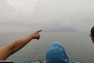Sekdaprov Lampung Menyampaikan Informasi Status Gunung Anak Krakatau, Waspada  - JPNN.com Lampung