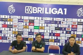 PSS Sleman Kalah 0-2 Melawan Persib, Pelatih Seto Minta Maaf - JPNN.com Jabar