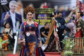Lomba Fashion Adat Nusantara di Tengah Permukiman Warga Probolinggo, Lihat - JPNN.com Jatim