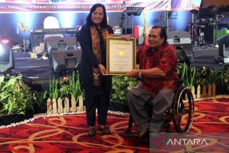 Dianggap Pelopor Olahraga Disabilitas, Ketum NPCI Terima Penghargaan MURI - JPNN.com Jateng