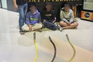 Konvoi Bawa Sajam, 3 Anggota Gangster Masih Bocah Ditangkap Polisi - JPNN.com Jatim