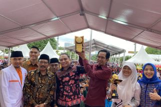 Surabaya Raih Penghargaan Adipura Kencana 2022, Wali Kota Eri Gelar Kirab - JPNN.com Jatim
