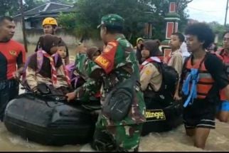 Bengawan Solo Meluap Lagi, 7 Kecamatan di Sragen Terendam Banjir - JPNN.com Jateng