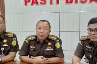 Kejati Tetapkan 3 Orang Tersangka Retribusi Sampah - JPNN.com Lampung
