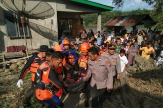 Tim SAR Temukan Jenazah Santri yang Hilang di Sungai Parsariran Tapsel  - JPNN.com Sumut
