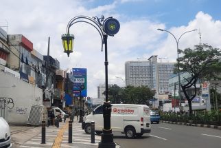 Pemasangan 150 Lampu PJU Estetis di Trotoar Margonda Raya Terkendala Biaya - JPNN.com Jabar
