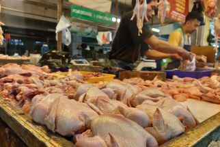 Menjelang Ramadan 2023, Harga Bapok di Pasar Kosambi Naik - JPNN.com Jabar