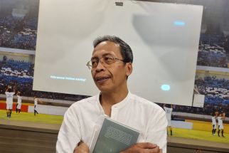 Teruntuk Ridwan Kamil, Soal Polemik Kata ‘Maneh’ Pelajarilah Lirik Lagu ‘Ayang-Ayang Gung’ - JPNN.com Jabar