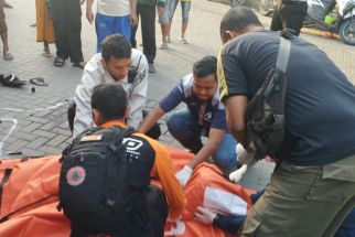 Tabrak Truk Parkir di Pergudangan Margomulyo, Pemotor Asal Blora Tewas - JPNN.com Jatim