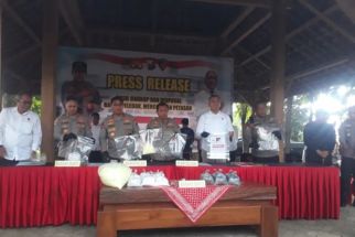 Polda Jatim Sita 231 Kilogram Bahan Peledak Petasan, 3 Orang Jadi Tersangka - JPNN.com Jatim