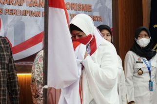 2 Napiter di Jogja Mencium Bendera Merah Putih, Ada Ikrar yang Diucapkan - JPNN.com Jogja