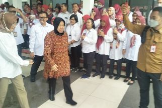 Mensos Risma Serahkan Bantuan kepada Sentra Terpadu Prof. Dr. Soeharso Solo - JPNN.com Jateng