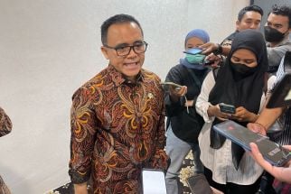 MenPAN-RB Sebut PHK Massal Untuk Honorer Bisa Timbulkan Kegaduhan Besar - JPNN.com Jatim