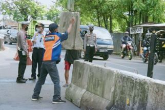 Polres Karawang Tutup 78 Putaran Balik di Jalur Pantura Selama Mudik Lebaran - JPNN.com Jabar