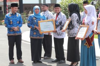 15.301 Tunjangan Profesi Guru di Jatim Sudah Cair, Sebegini Nominalnya - JPNN.com Jatim