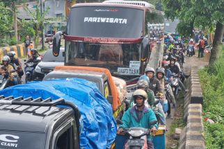 H-2 Lebaran, Jalur Selatan Via Nagreg Padat Merayap - JPNN.com Jabar