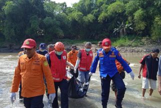 Tenggelam di Bengawan Madiun, 2 Hari Dicari, Kakek Maksum Ditemukan Meninggal - JPNN.com Jatim