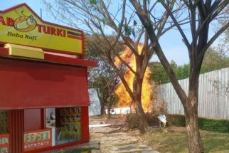 Hampir Sepekan Semburan Api di Rest Area Km 86 B Tol Cipali Tak Kunjung Padam - JPNN.com Jabar