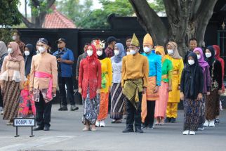 Hardiknas 2023, Petugas & Peserta Upacara di Pemprov Jateng Berpakaian Adat Nusantara - JPNN.com Jateng
