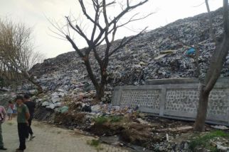 Lebaran Membuat Volume Sampah di TPA Mrican Meningkat Sampai 120 Ton - JPNN.com Jatim