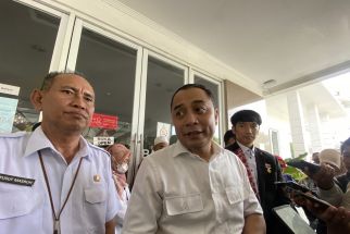 Wali Kota Eri Sebut Tidak Ada Jalan Rusak  Berat di Surabaya - JPNN.com Jatim
