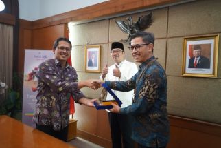 Permudah Nasabah Ibadah Umrah, Bank Bjb Syariah Jalin Kerjasama Dengan Jaswita Jabar - JPNN.com Jabar