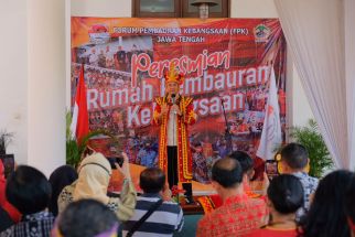 Ganjar Resmikan Rumah Pembauran Jateng, Lihat Baju yang Dikenakan - JPNN.com Jateng