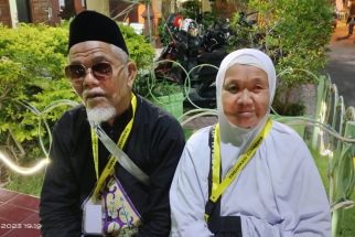 Mbah Soleh, Calhaj Tunanetra yang Mau 2 Kali Ini ke Tanah Suci dalam Setengah Tahun - JPNN.com Jatim