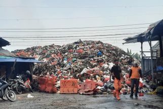 Koordinasi Lintas Instansi Siap Ditempuh Demi Atasi Tumpukan Sampah Pasar Kemiri Muka - JPNN.com Jabar