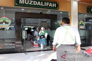 Pengantar Calon Haji Embarkasi Solo Mohon Perhatikan Imbauan Ini - JPNN.com Jateng