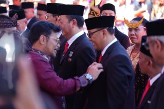 Iwan Setiawan Raih Tanda Kehormatan Satyalancana Wira Karya dari Presiden Jokowi - JPNN.com Jabar