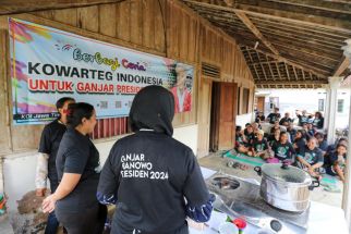 Kowarteg Berdayakan Mak-Mak di Blitar Olah Produk UMKM Lewat Pelatihan Pembuatan Kue - JPNN.com Jatim