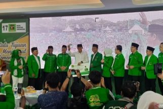 Presiden Jokowi Tanyakan Hal Ini kepada Sandiaga Uno Setelah Resmi Bergabung ke PPP - JPNN.com Sumut