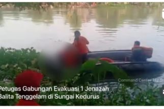 Ditinggal Beli Bakso, 2 Balita Tenggelam di Sungai Rolak Surabaya - JPNN.com Jatim