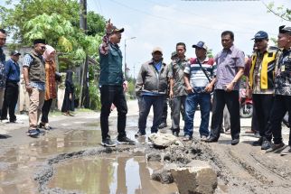 Betonisasi Jalan Tarik-Mliriprowo Sidoarjo Dimulai, Setengah Tahun Ditargetkan Selesai - JPNN.com Jatim