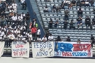Aksi Bobotoh Walkout dan Seruan Teddy Out Warnai Laga Perdana Persib Bandung - JPNN.com Jabar