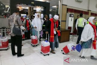 Berita Duka, Seorang Haji Asal Pemalang Meninggal Dunia di Pesawat - JPNN.com Jateng