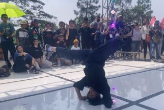 Keren! Tim Breakdance Kota Bogor Raih Medali Perak di Fornas VII Jawa Barat - JPNN.com Jabar