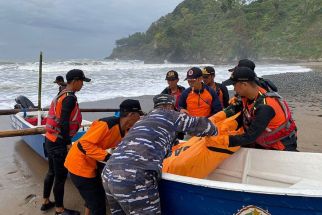 Tenggelam di Pantai Kebumen, Seorang Nelayan Sudah Ditemukan Meninggal Dunia - JPNN.com Jateng