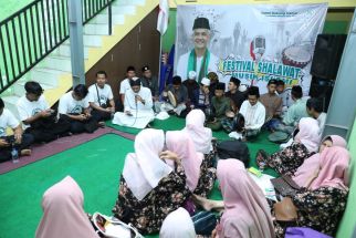 Santri Dukung Ganjar Sosialisasikan Sosok Capres Lewat Festival Salawat  - JPNN.com Jatim