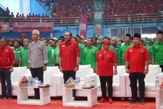 Didampingi Ono Surono, Ganjar Pranowo Blusukan Hingga Konsolidasi Partai di Bogor - JPNN.com Jabar