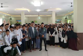 IPNU Kota Bandung Sosialisasikan Bahaya Paham Radikalisme pada Siswa SMP Nurul Iman - JPNN.com Jabar