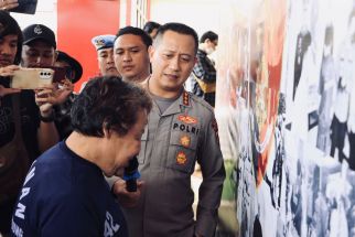 Polisi Tangkap Transpuan yang Lakukan Suntik Implan Payudara Ilegal di Bandung - JPNN.com Jabar