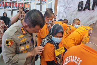 Polisi Tangkap Ibu Rumah Tangga Penjual Sabu-sabu di Bandung - JPNN.com Jabar