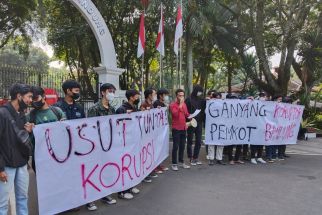 Mahasiswa Bandung Desak KPK 'Garap' Ema Sumarna dalam Kasus Suap Smart City - JPNN.com Jabar