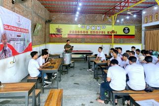 Pemuda Mahasiswa Ganjar Beri Latihan Budidaya Lele di Mojokerto - JPNN.com Jatim