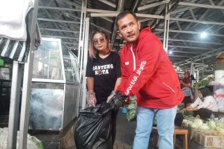 PDIP Yogyakarta Gelar Aksi Reresik Sampah di 25 Pasar - JPNN.com Jogja